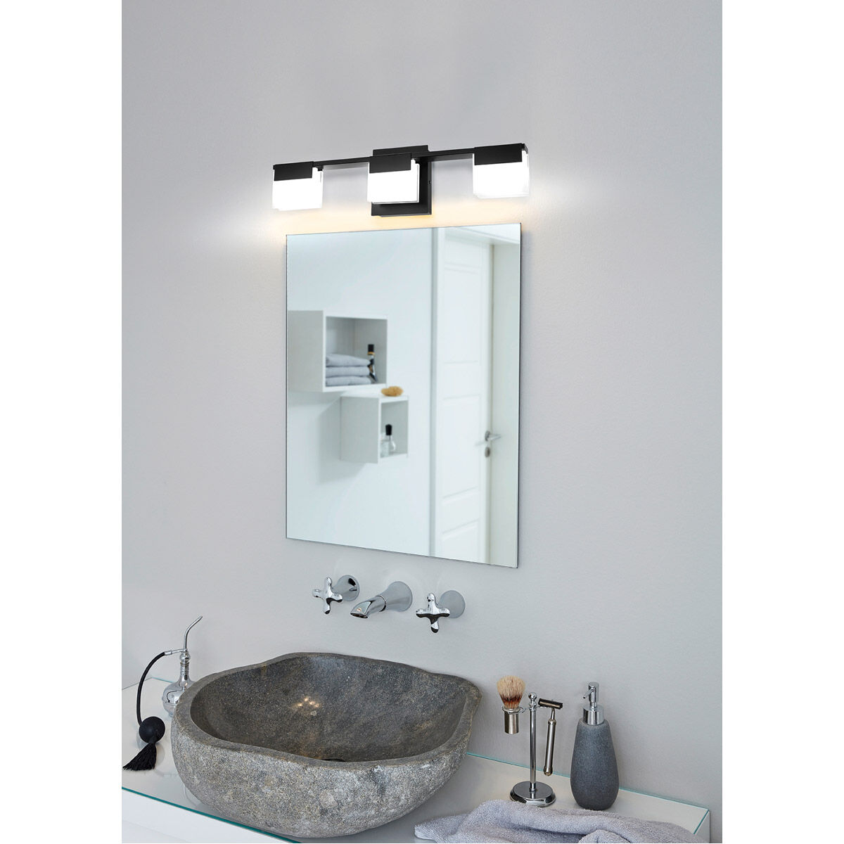 Vente LED 21.26 inch Matte Black Bath Vanity Wall Light