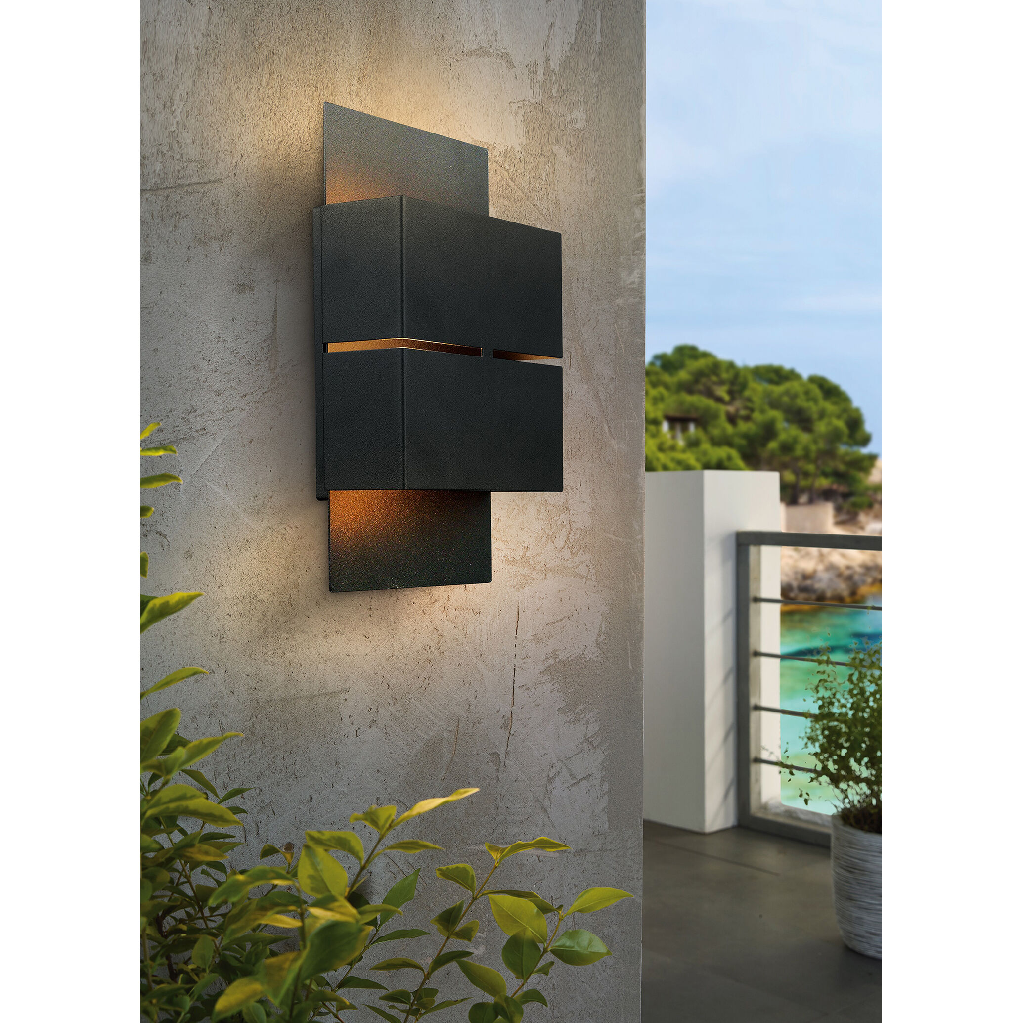 Kibea Outdoor Wall Light