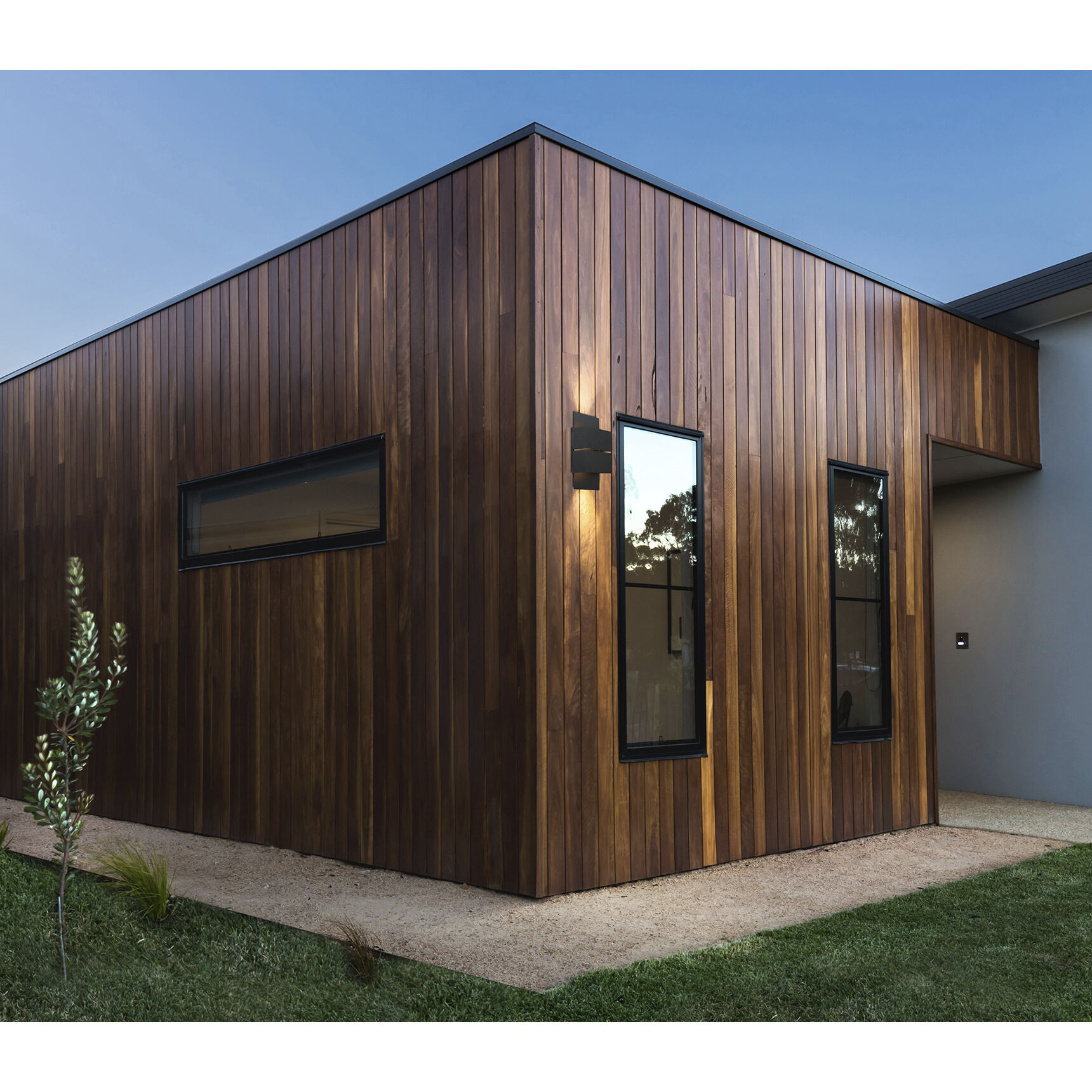 Kibea Outdoor Wall Light