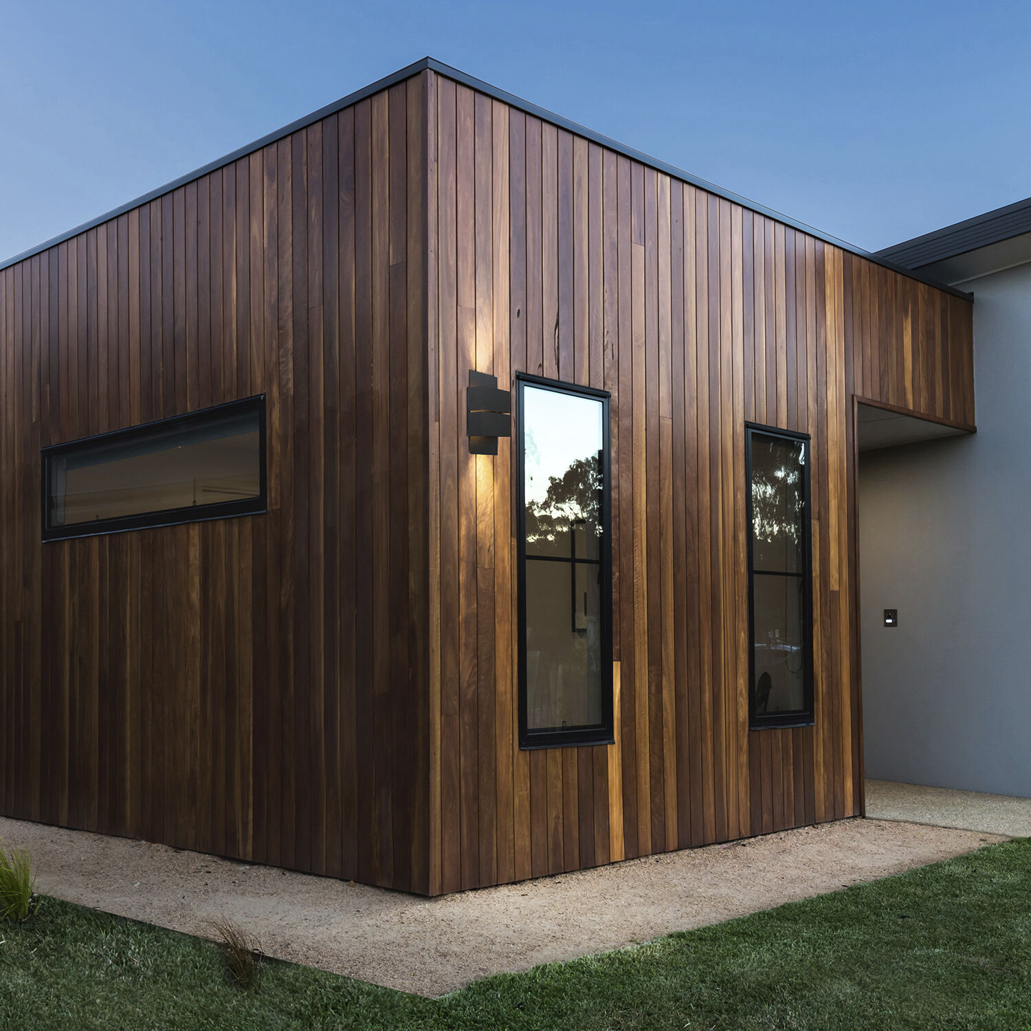 Kibea Outdoor Wall Light